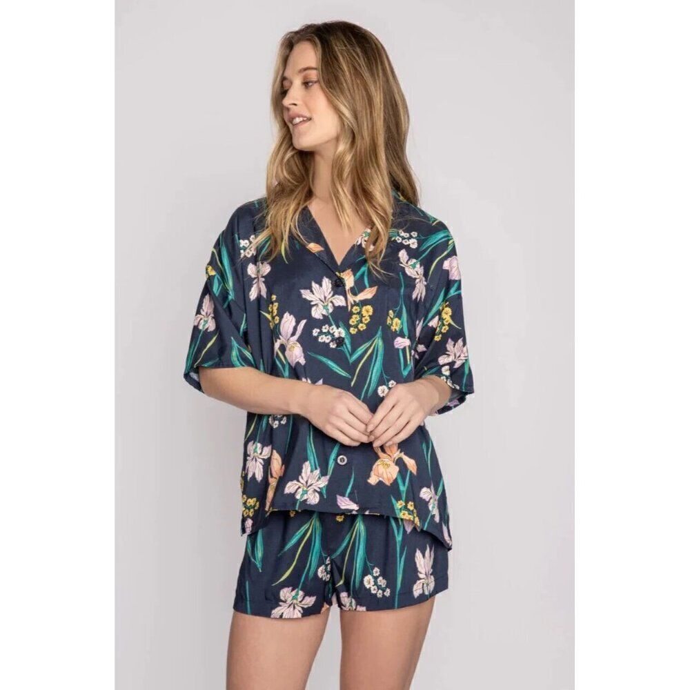 PJ Salvage Lily Forever Satin‎ Pajama Top Lounge Size XS Navy Button Down
